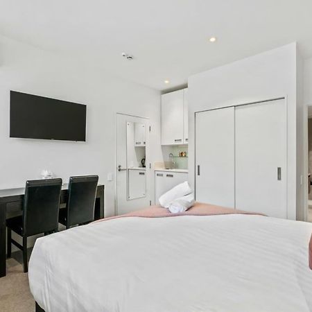 Tranquil Modern Studio Queenstown Extérieur photo