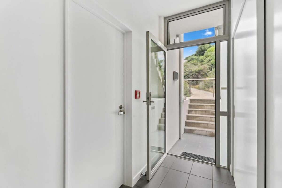 Tranquil Modern Studio Queenstown Extérieur photo