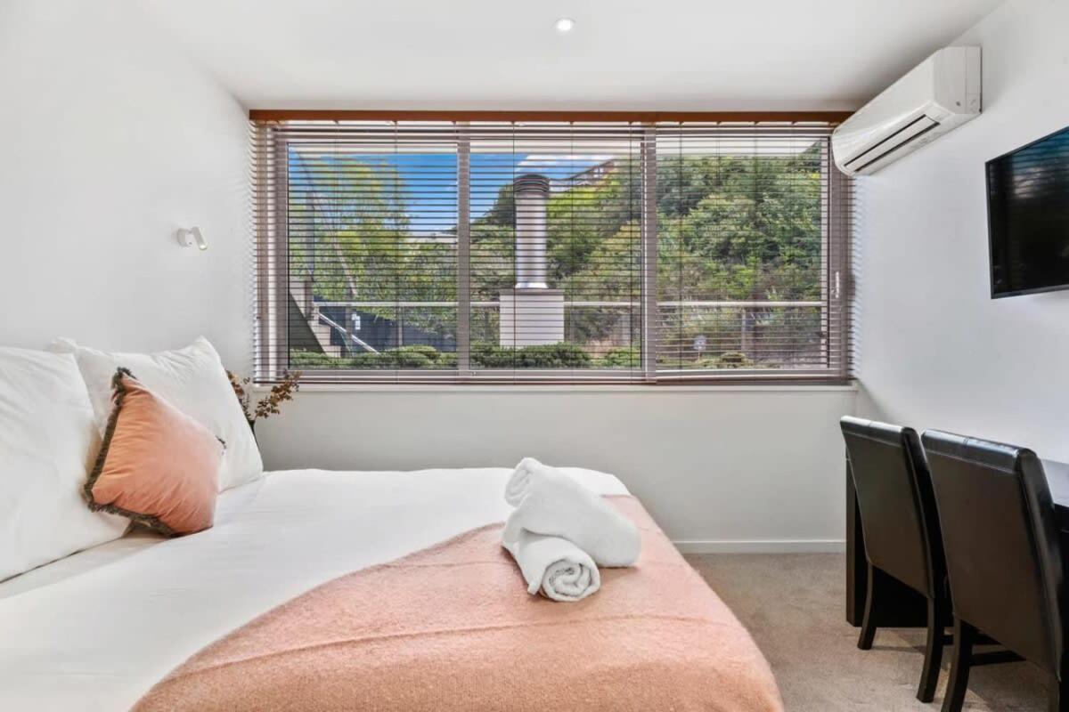 Tranquil Modern Studio Queenstown Extérieur photo